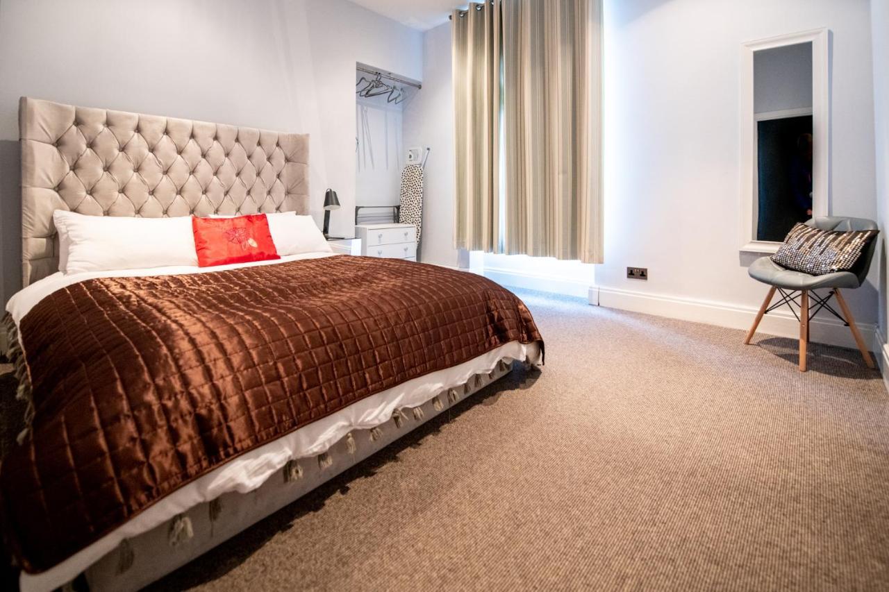 Jay'S Apartment Aberdeen Bagian luar foto